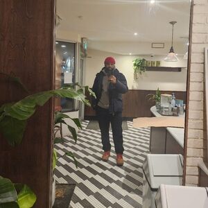 Meet your Posher, Cedric